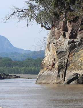 le fleuve et la falaise